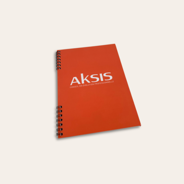 Carnet personnalisé Aksis coloris orange.