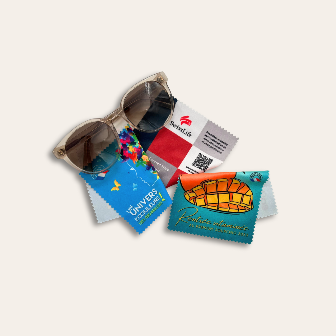 Chiffonnette microfibre recyclé pour des lunettes Lunette de soleil et trois chiffonnettes.