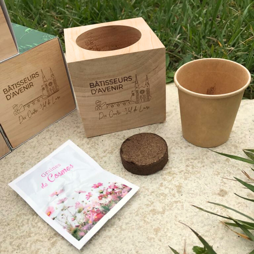 Cube en bois personnalisé gravé Kit plantation d'un cube en bois gravé.