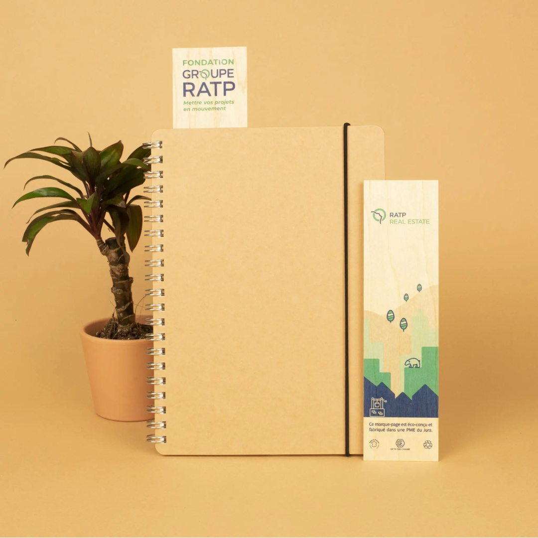 Marque page solidaire RATP souple et léger Marque page en bois pour la RATP.