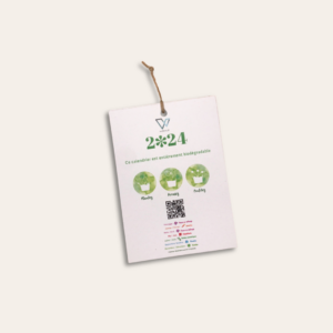 Dos du calendrier 2024 avec écrit dessus un QR code, des textes et mode d'instruction.