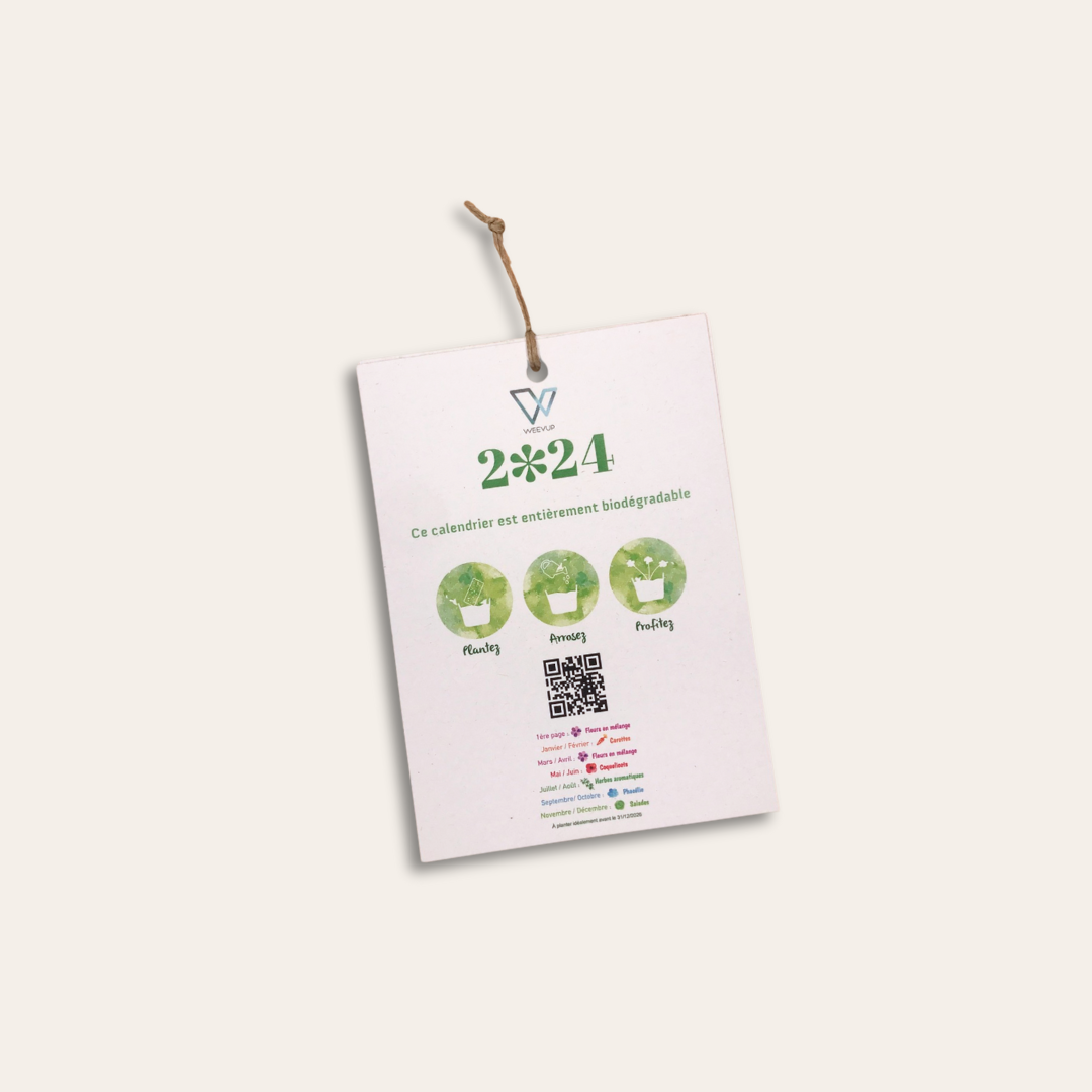 Calendrier à planter 2024 personnalisé Dos du calendrier 2024 avec écrit dessus un QR code, des textes et mode d'instruction.