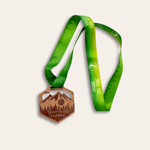 Médaille en bois personnalisée.