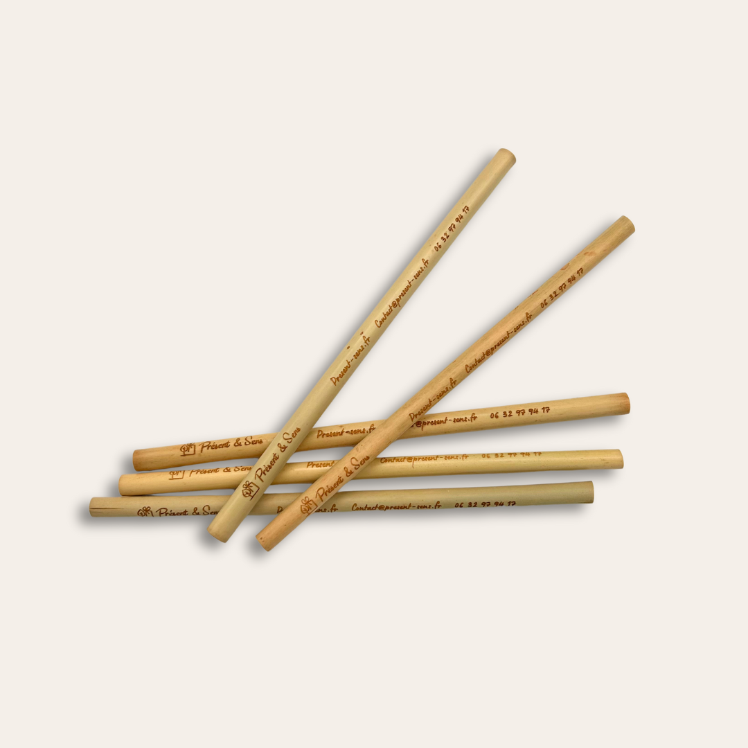 Paille en bambou Cinq pailles en bambou gravées Présent et Sens.