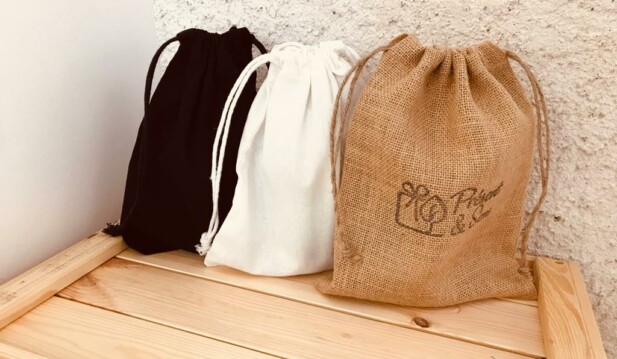 pochon en toile de jute, coton écru et coton noir