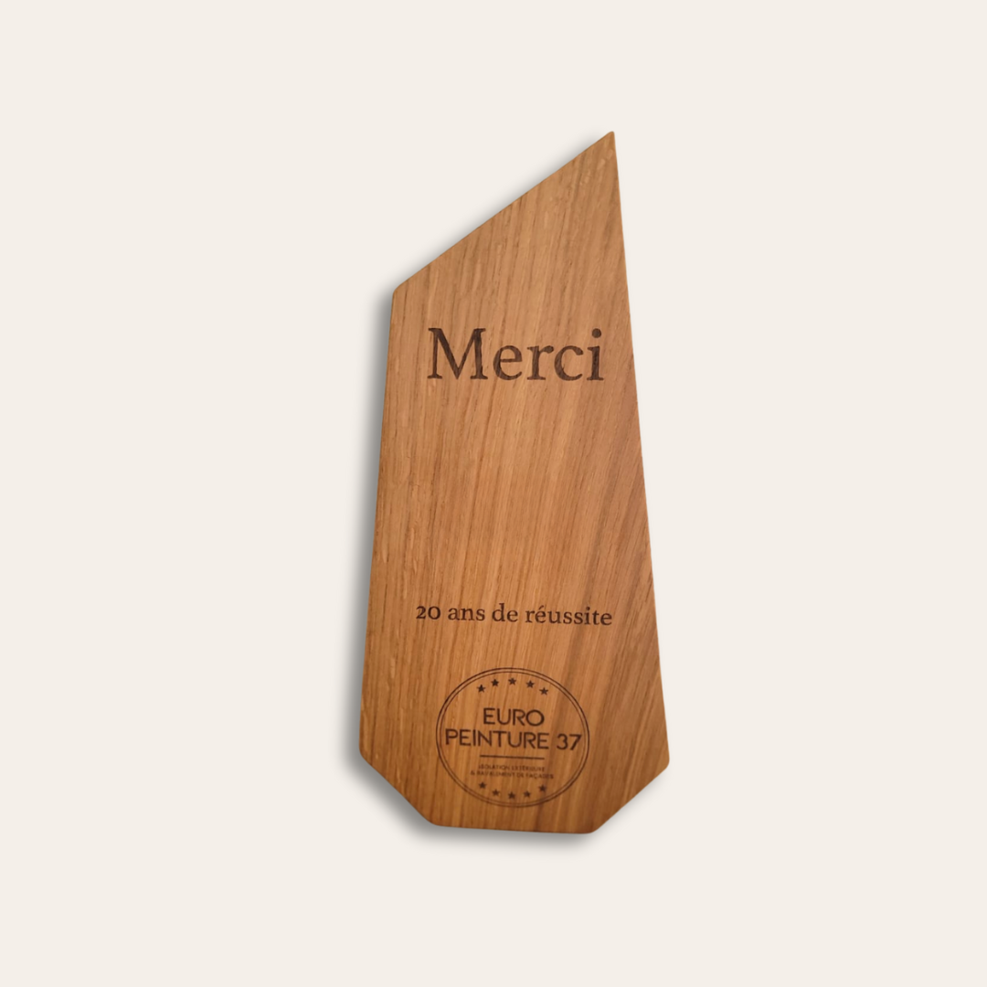 Trophée Trophée en bois artisanal.