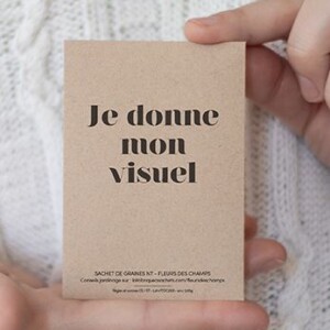 sachet kraft avec logo qui contient des graines à planter