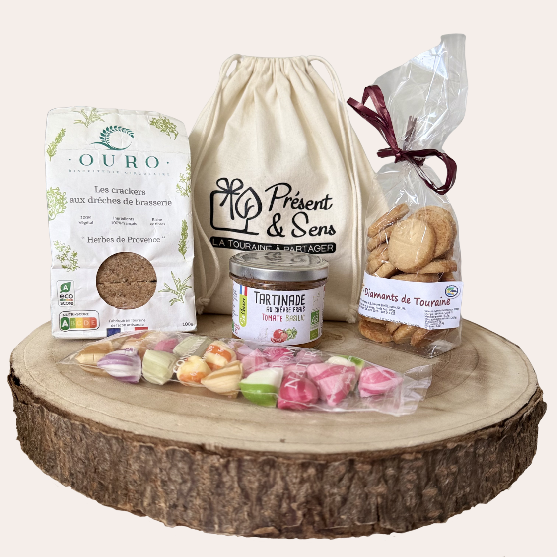 coffret crackers berlingots tartinade biscuits coffret sur rondin de bois, pochon couleur crème, berlingots, sablés, crackers, tartinade