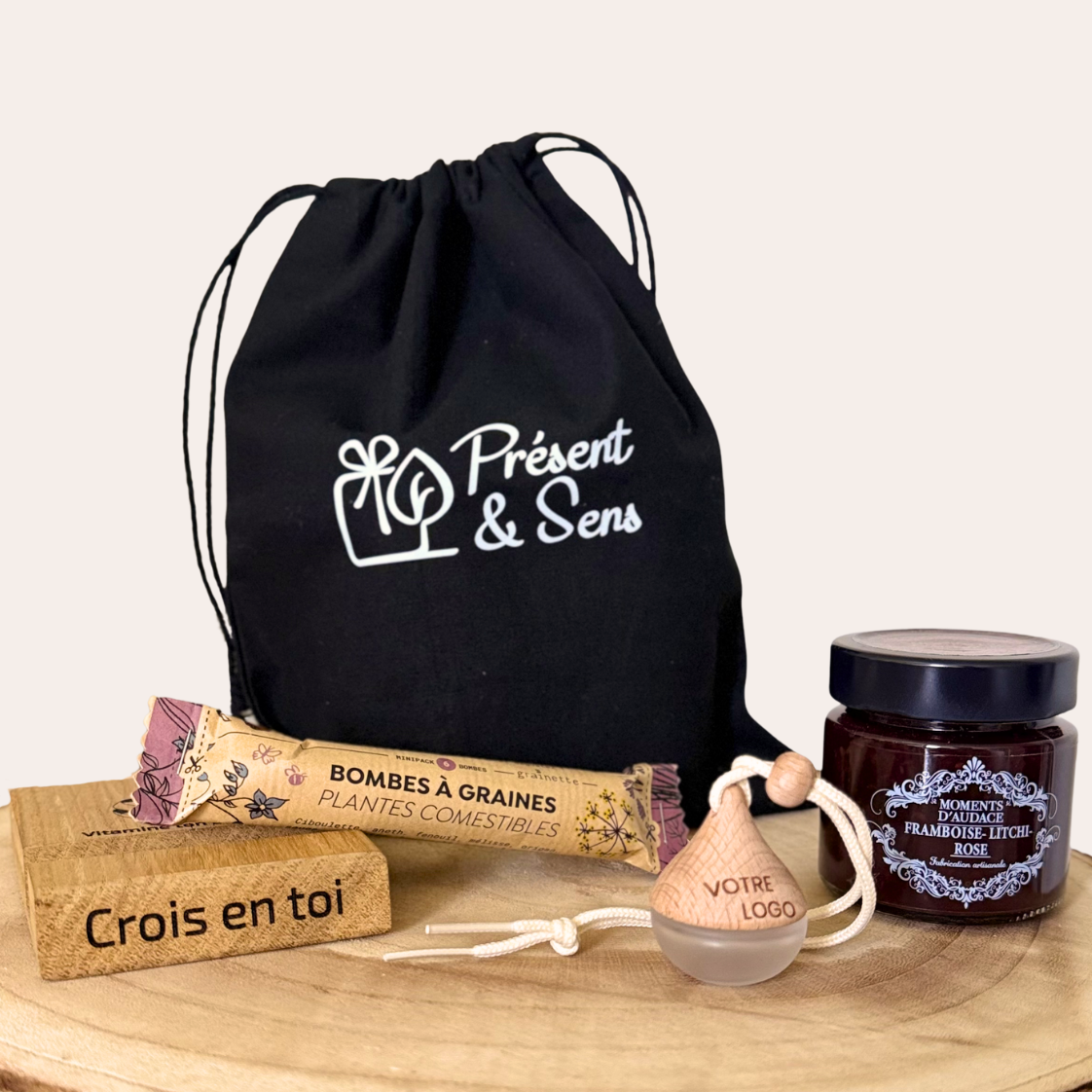 Coffret varié senteur, bureautique, végétal et alimentaire coffret pochon noir, support téléphone en bois gravé, suspension senteur voiture, confiture